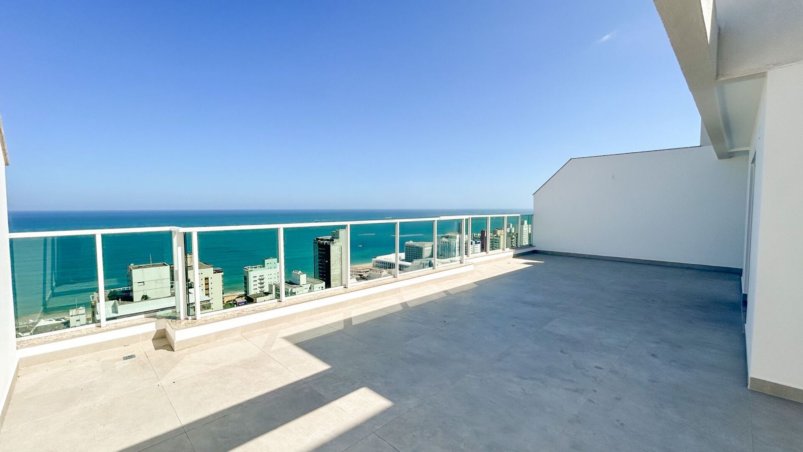 Cobertura Duplex com 179m² e vista panorâmica para o mar!